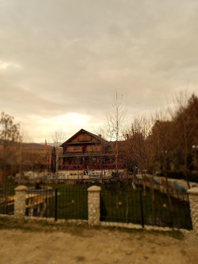 Sofra Kolonjare Agroturizem Hotel Erseke Bagian luar foto