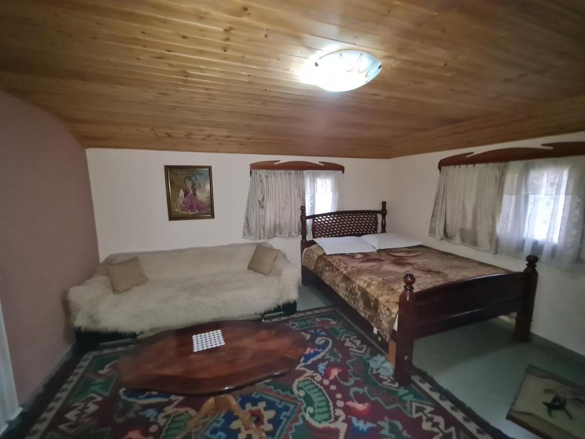 Sofra Kolonjare Agroturizem Hotel Erseke Bagian luar foto