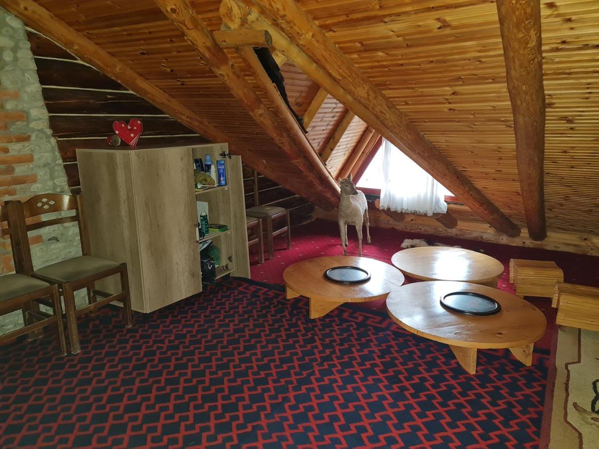 Sofra Kolonjare Agroturizem Hotel Erseke Bagian luar foto