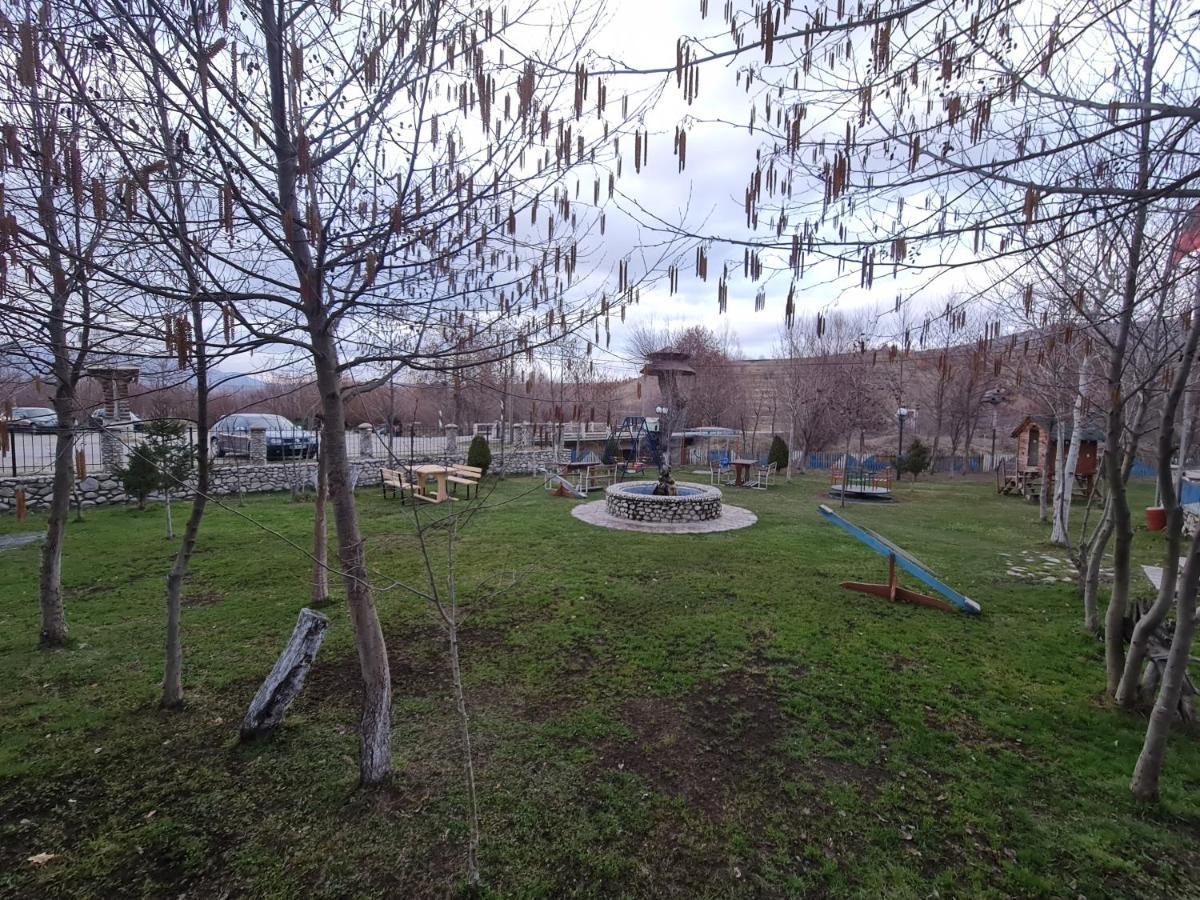Sofra Kolonjare Agroturizem Hotel Erseke Bagian luar foto