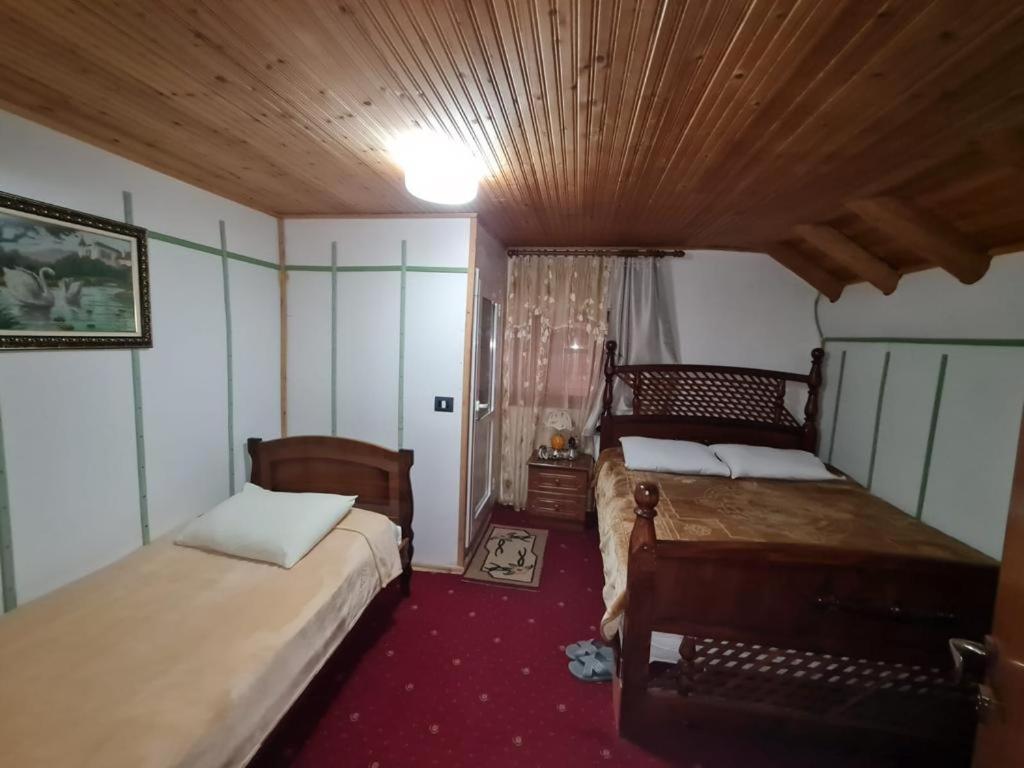 Sofra Kolonjare Agroturizem Hotel Erseke Bagian luar foto