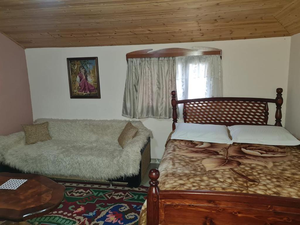 Sofra Kolonjare Agroturizem Hotel Erseke Bagian luar foto