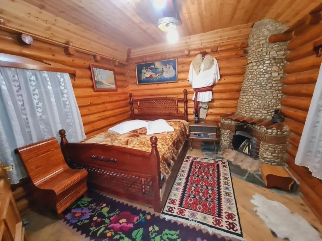 Sofra Kolonjare Agroturizem Hotel Erseke Bagian luar foto